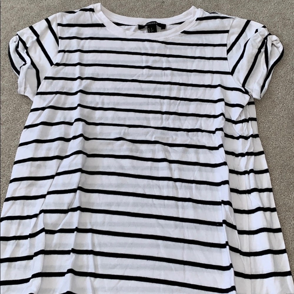 Striped black and white t shirt